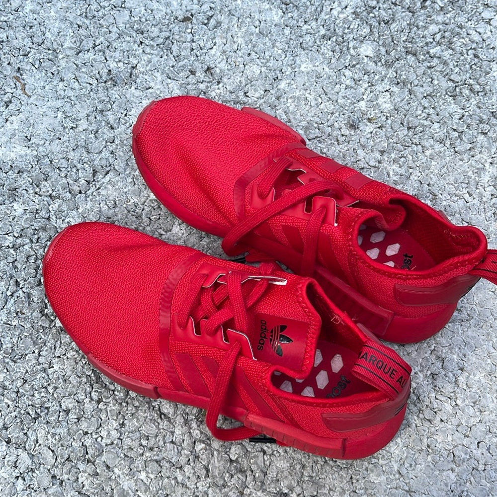 Adidas NMD R1 triple red size 8 women’s